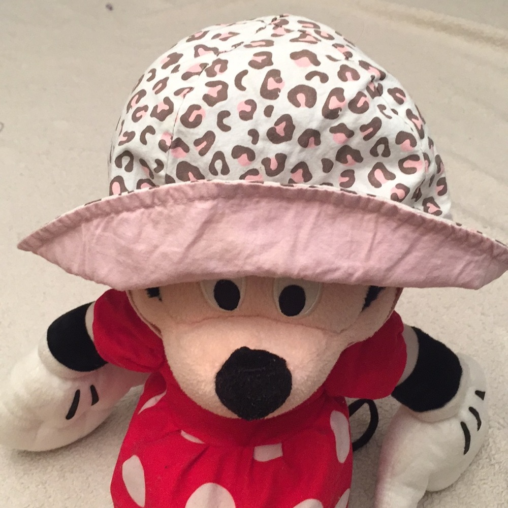 Children’s Cheetah Print Sun Hat w/straps 12-24 months